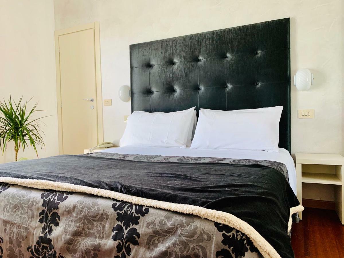 Hotel Baby B&B Milano Marittima Exterior foto